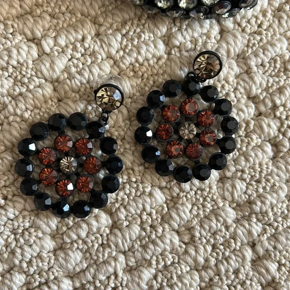 Costume Jewelry Earrings and Bracelet Set - Picture 4 of 6